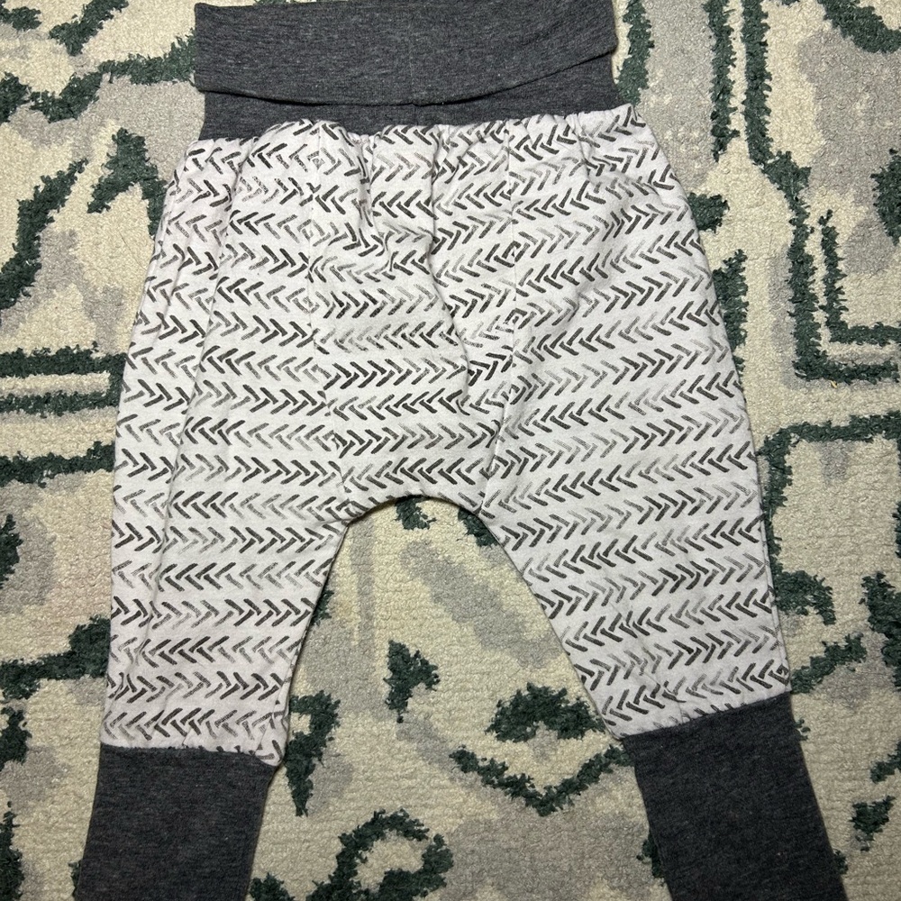 Tag Gray and White Baby Pants - Picture 6 of 6